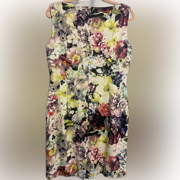 Tahari size 8 Floral Dress - Picture 2 of 3